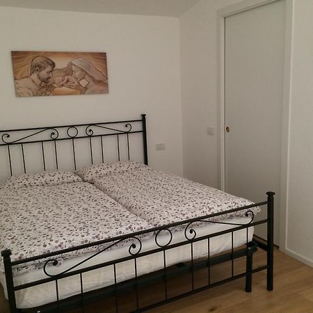 شقة Casina Rosa تْشيرتالدو الغرفة الصورة